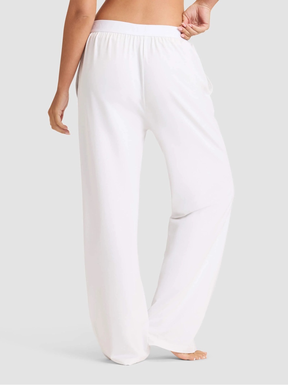 New Quince Women's First Layer Pajama Pant Small - White MSRP $68 - Picture 3 of 8